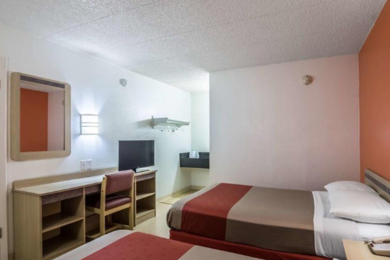 Motel 6 Chicago Southwest - Aurora Kültér fotó