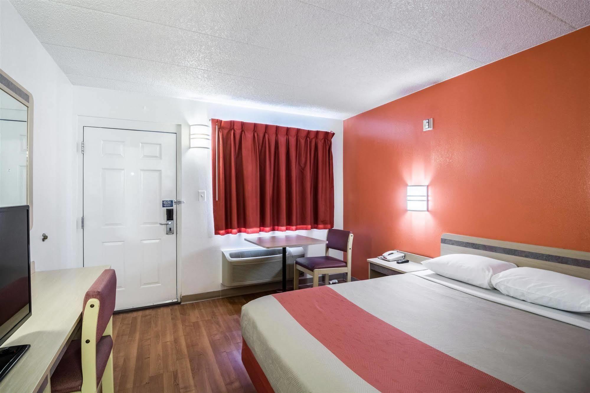 Motel 6 Chicago Southwest - Aurora Kültér fotó